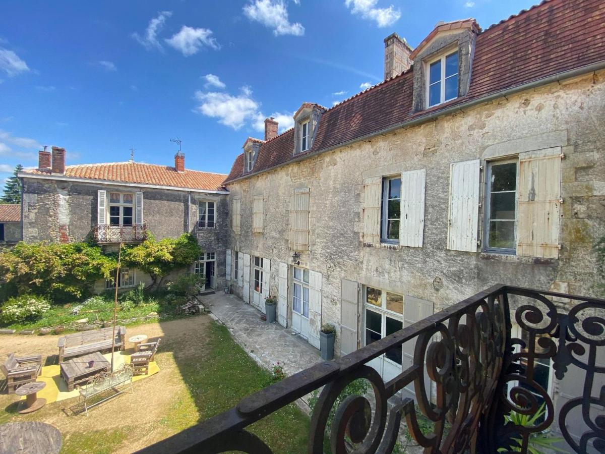 Eco Logis De Chantegrolle Champagne-Mouton Exterior foto
