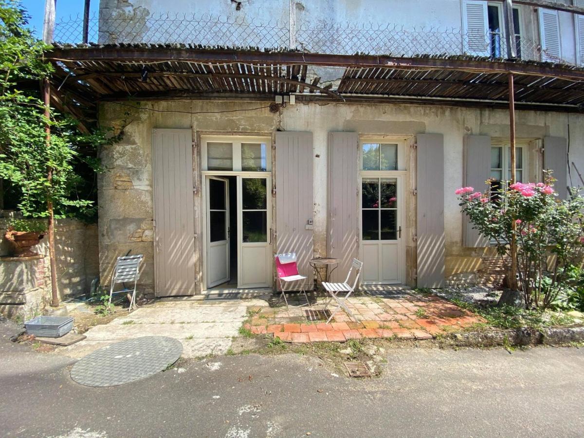 Eco Logis De Chantegrolle Champagne-Mouton Exterior foto