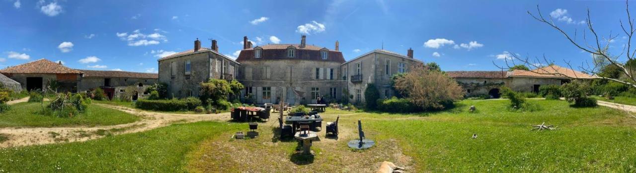 Eco Logis De Chantegrolle Champagne-Mouton Exterior foto